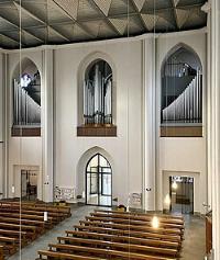 Düsseldorf-Derendorf,_Heiligste_Dreifaltigkeit,_Seifert-Orgelanlage_(5)